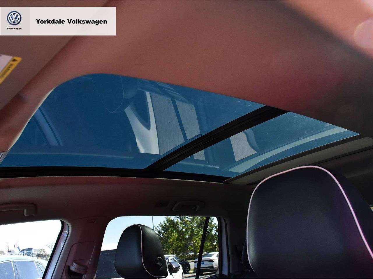 2024 Volkswagen Atlas EXECLINE Photo