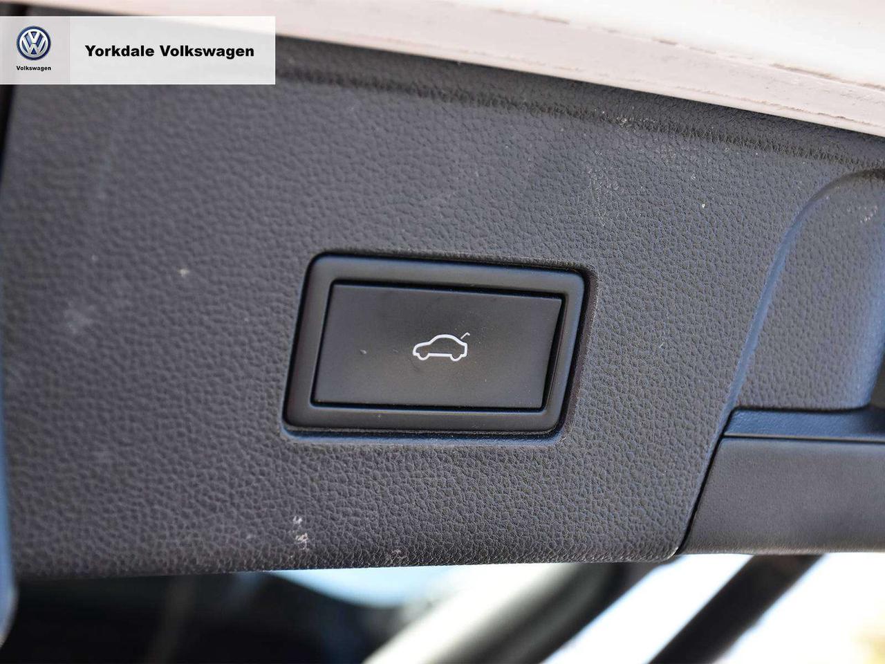 2024 Volkswagen Atlas EXECLINE Photo