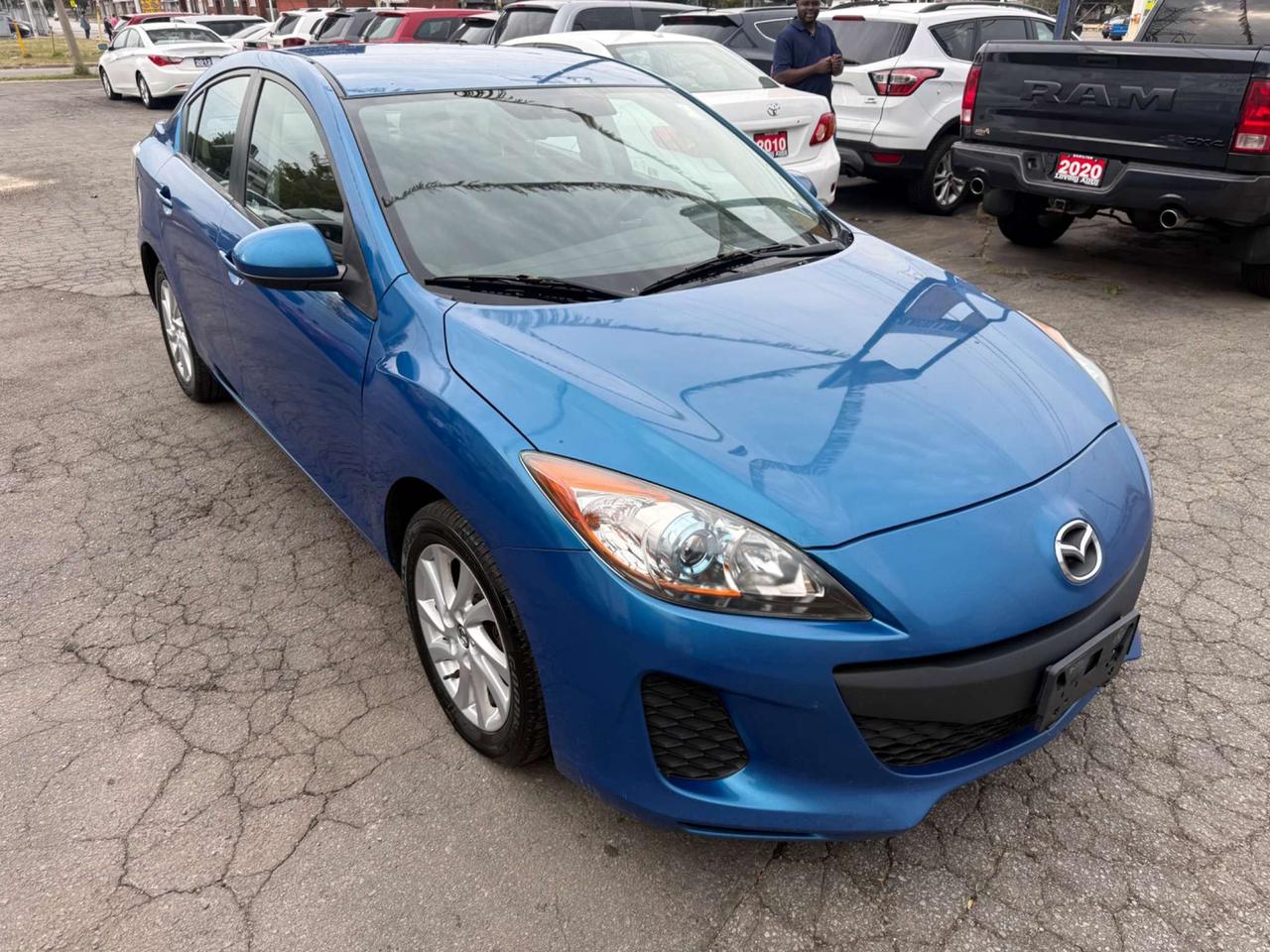 2013 Mazda 3 GS-SKY *CERTIFIED* Photo