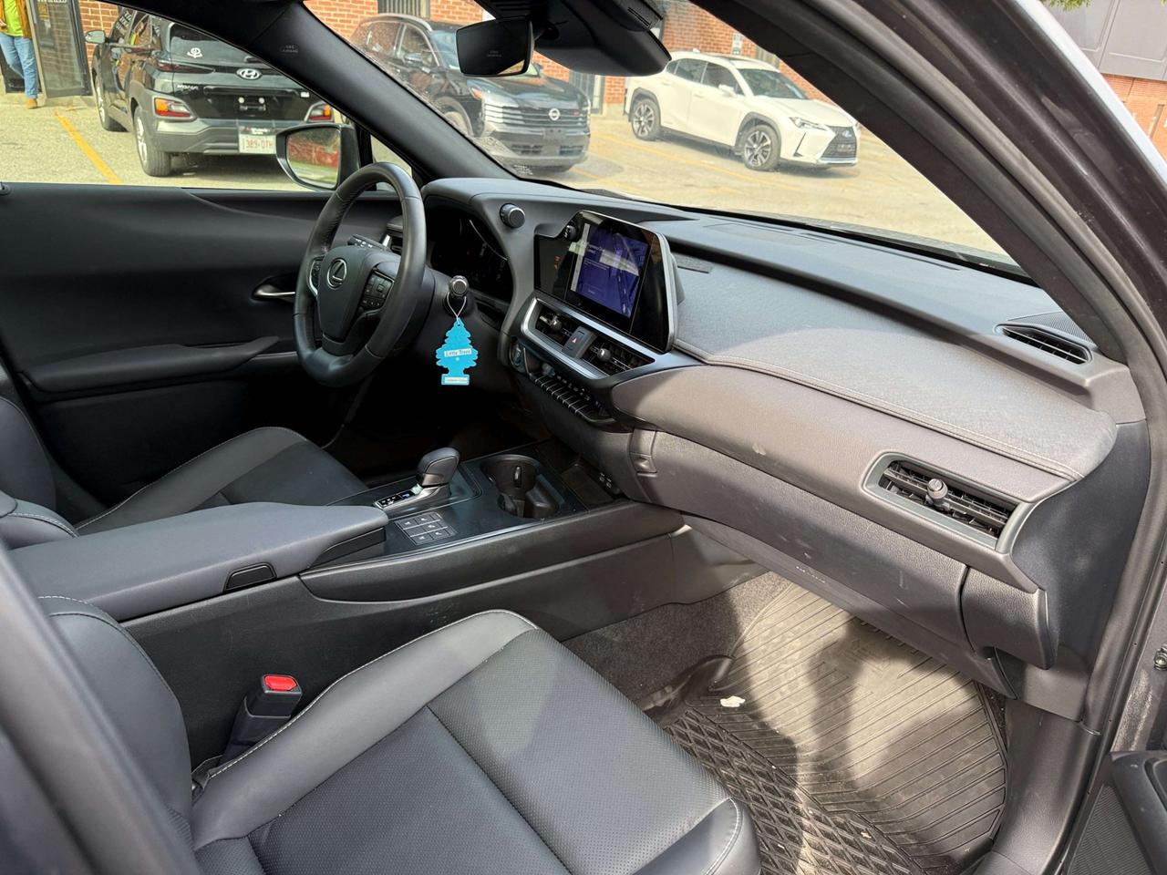 2025 Lexus UX UX 300h CVT Photo