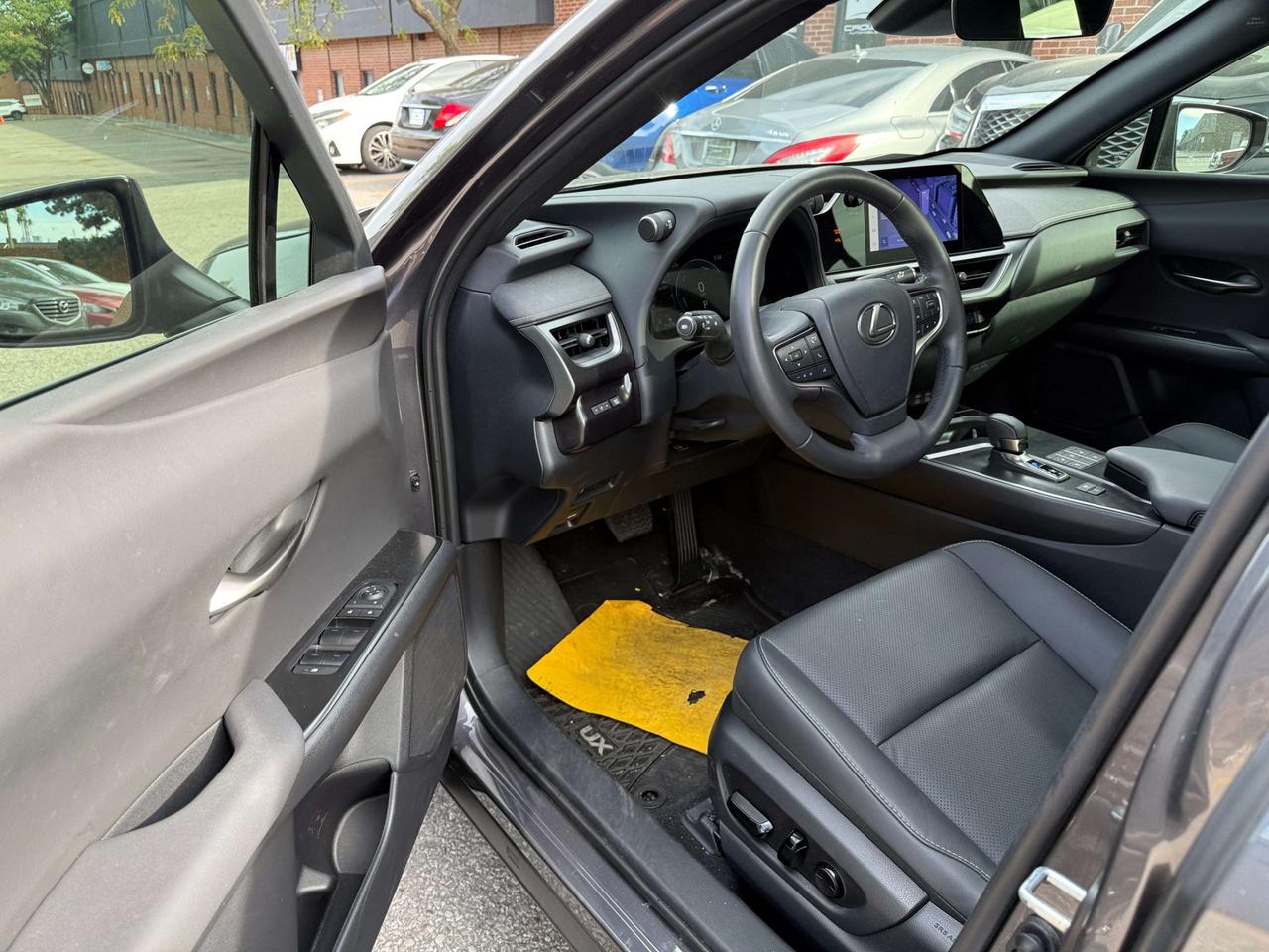 2025 Lexus UX UX 300h CVT Photo