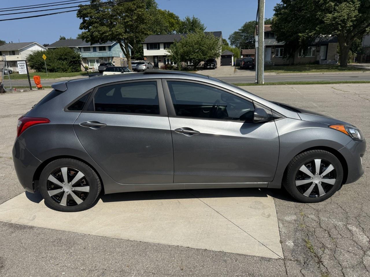 2016 Hyundai Elantra GT 5dr HB Man GLS Photo