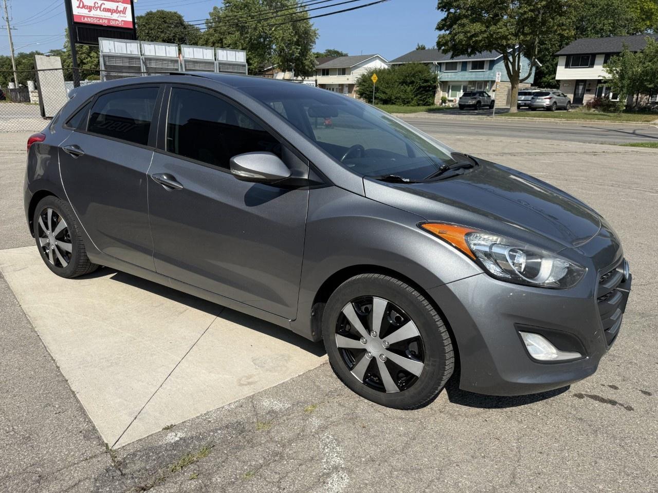 2016 Hyundai Elantra GT 5dr HB Man GLS Photo