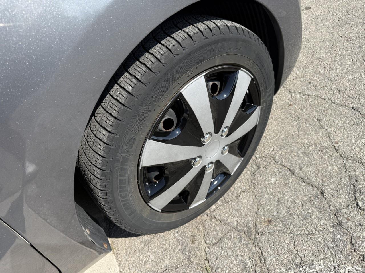2016 Hyundai Elantra GT 5dr HB Man GLS Photo