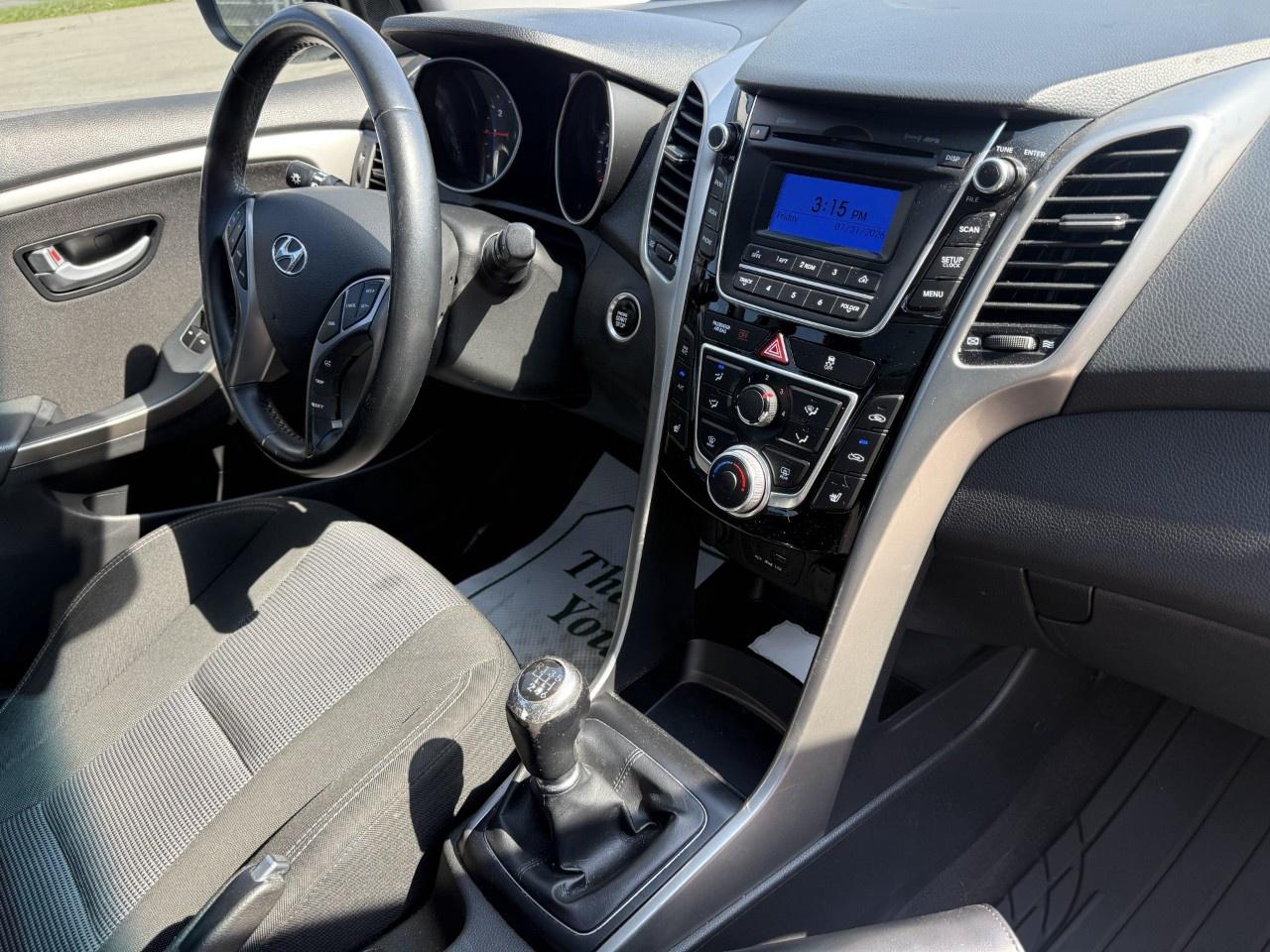 2016 Hyundai Elantra GT 5dr HB Man GLS Photo
