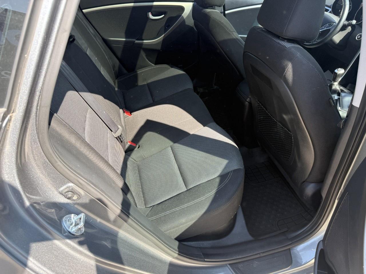 2016 Hyundai Elantra GT 5dr HB Man GLS Photo
