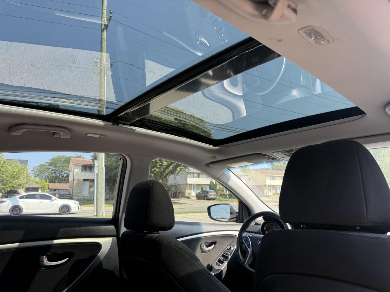 2016 Hyundai Elantra GT 5dr HB Man GLS Photo