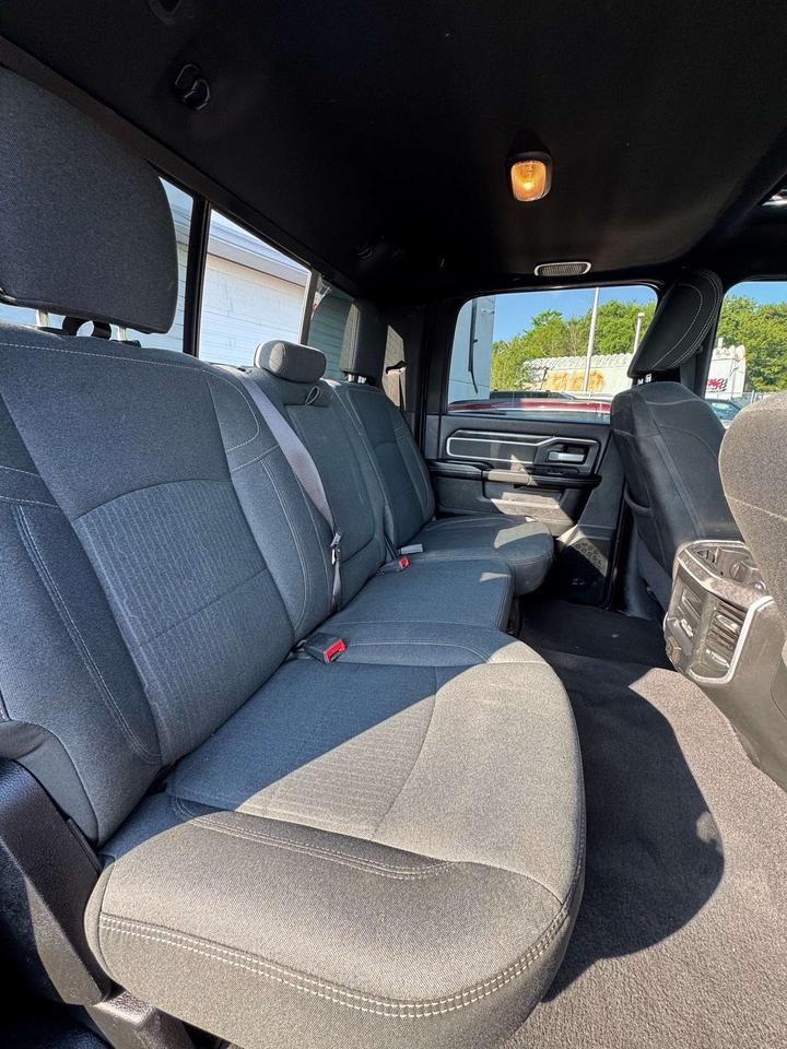 2020 RAM 2500 Big Horn 4x4 Crew Cab 6'4 Box Photo