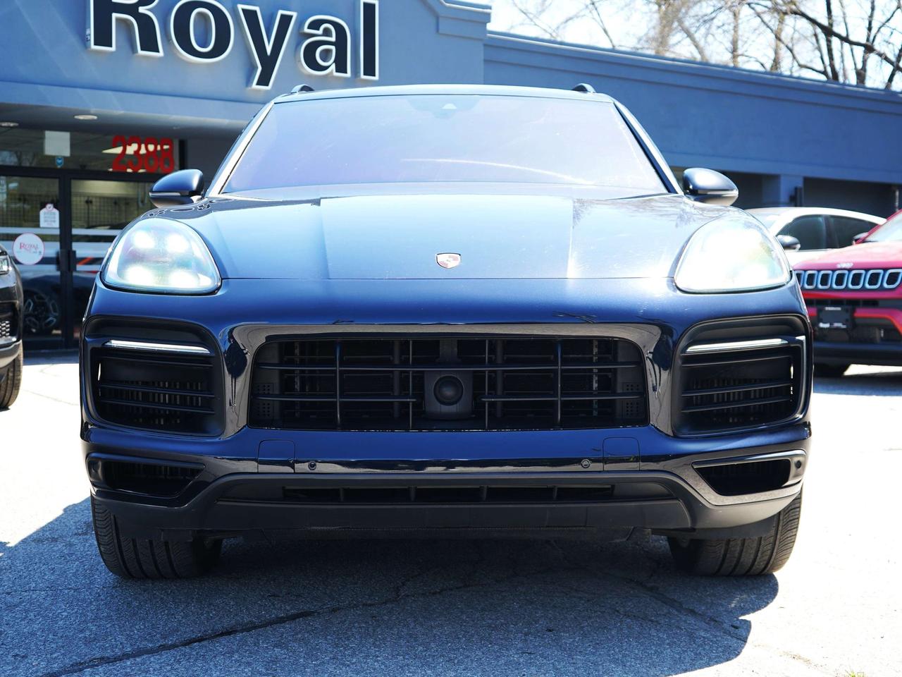 2019 Porsche Cayenne HYBRID, 3.0L  TURBO CHARGED V6 Photo