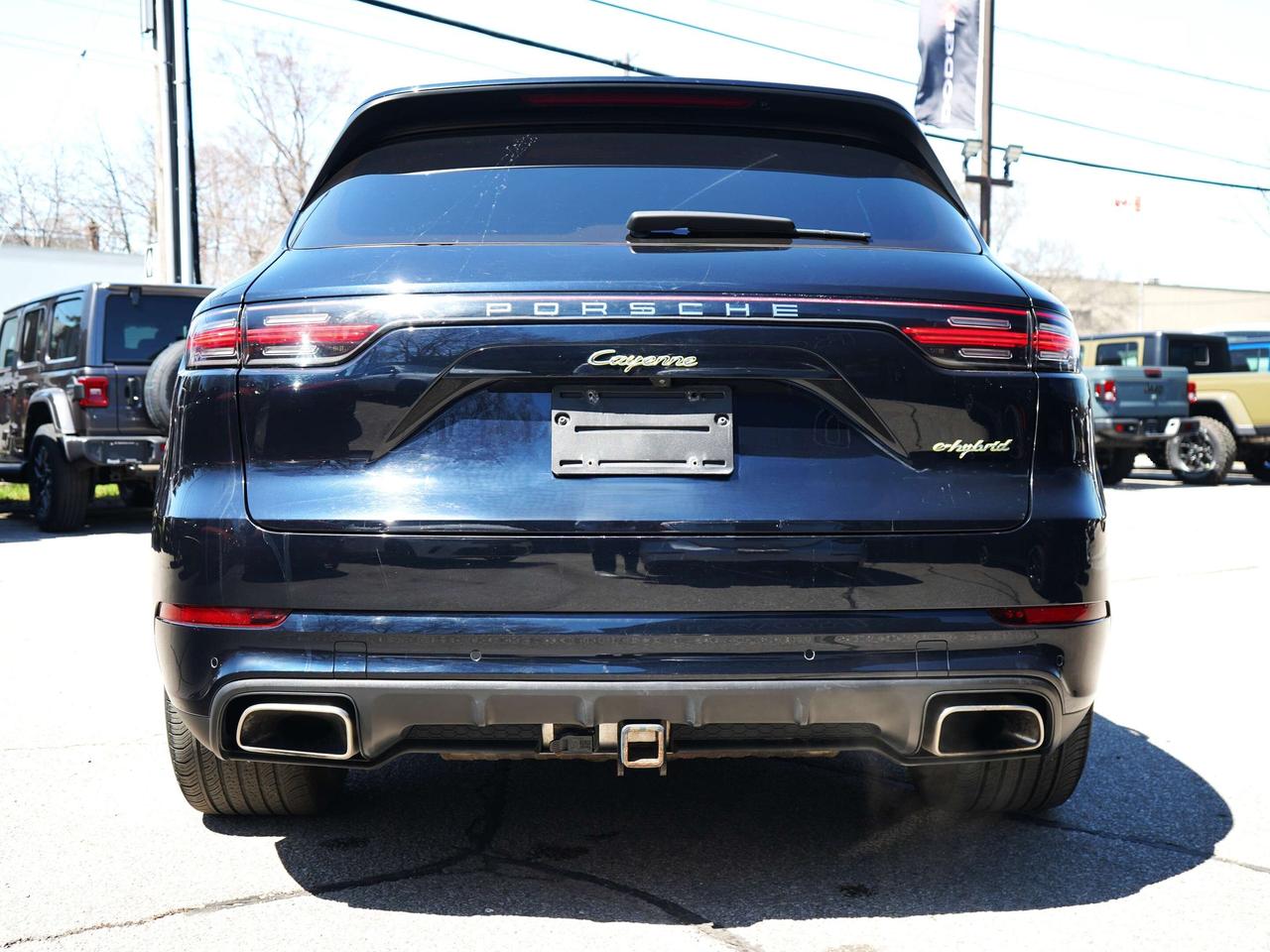 2019 Porsche Cayenne HYBRID, 3.0L  TURBO CHARGED V6 Photo