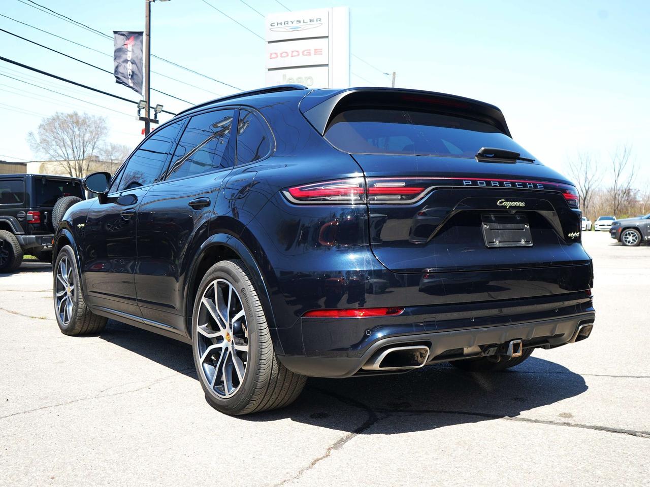 2019 Porsche Cayenne HYBRID, 3.0L  TURBO CHARGED V6 Photo