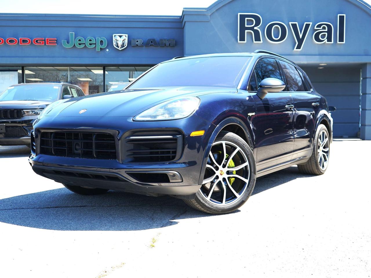 2019 Porsche Cayenne HYBRID, 3.0L  TURBO CHARGED V6 Photo0