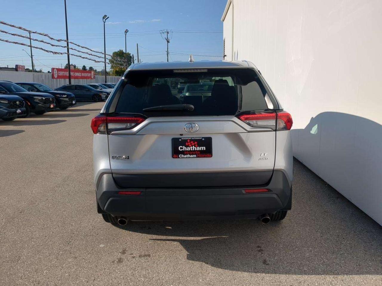 2025 Toyota RAV4 LE Photo2
