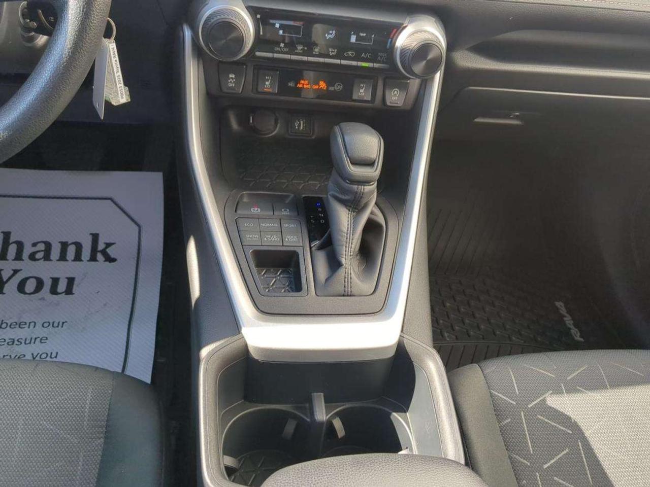 2025 Toyota RAV4 LE Photo