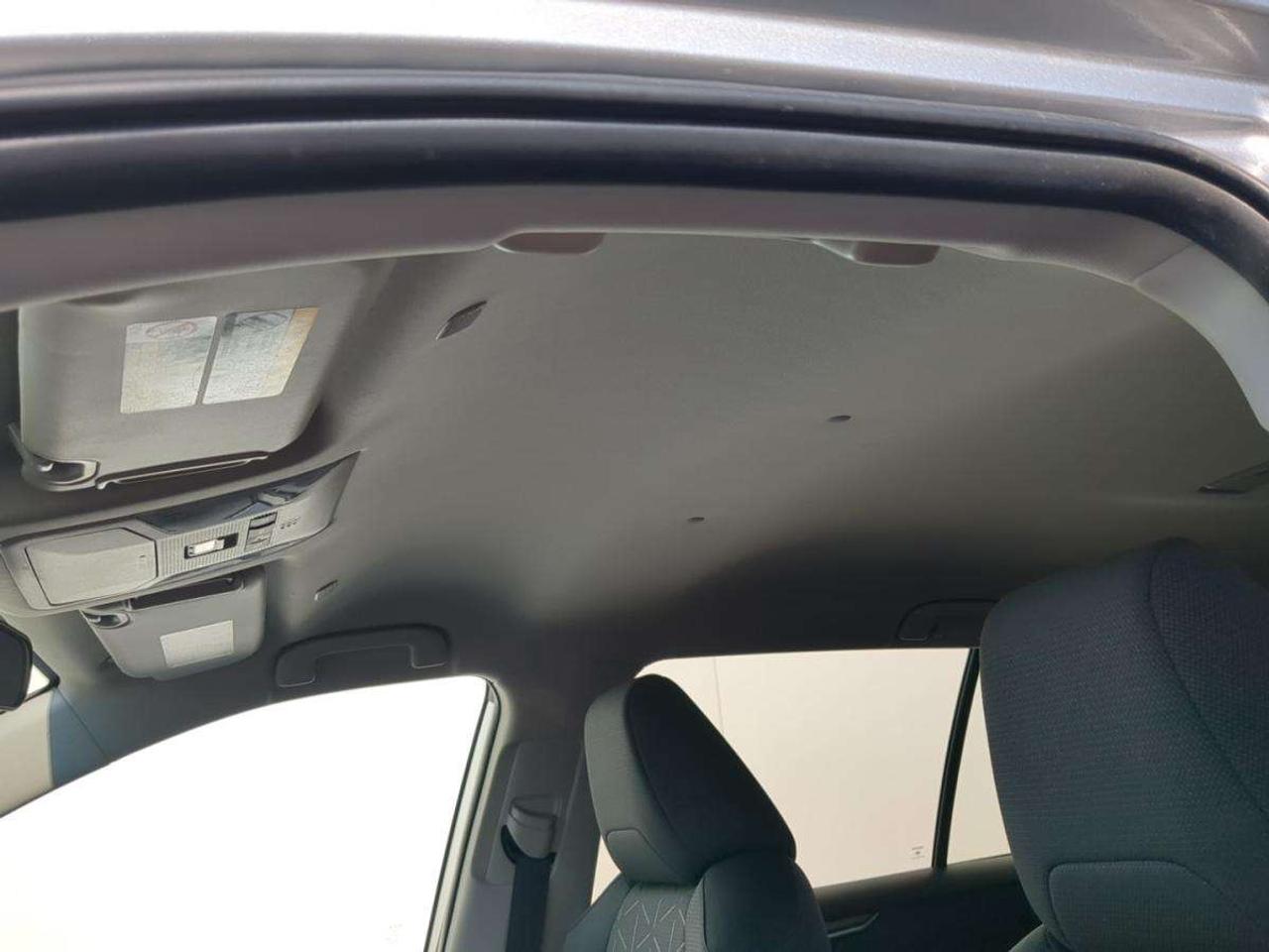 2025 Toyota RAV4 LE Photo