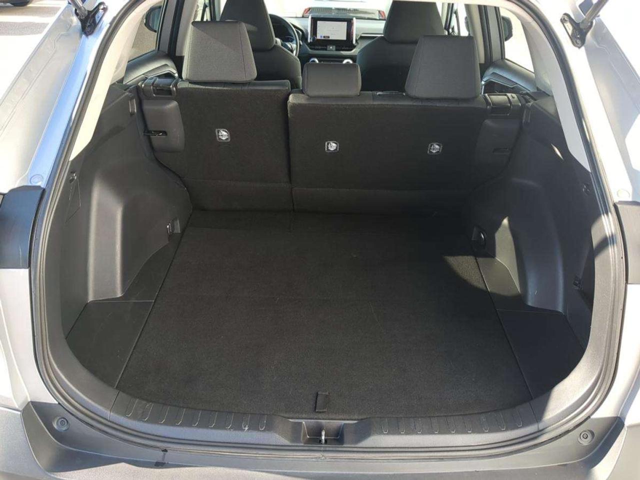 2025 Toyota RAV4 LE Photo