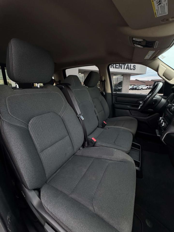 2019 RAM 1500 Tradesman 4x4 Crew Cab 5'7 Box Photo