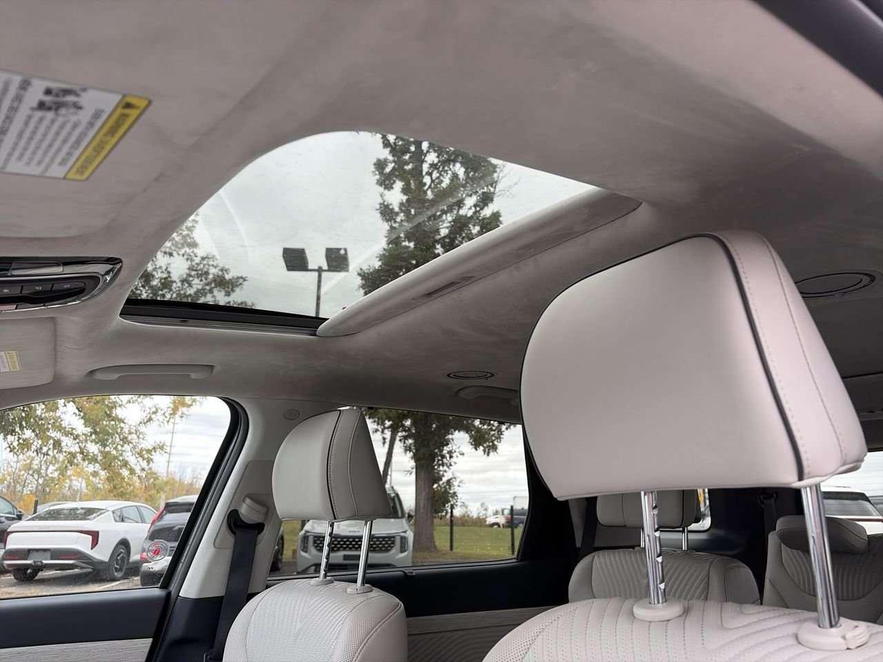2025 Hyundai PALISADE Ultimate Calligraphy 7-PASS ONE OWNER   NO ACCIDENTS   LOW KMS   REMOTE START PARKING ASSIST   360 CAM   HARMAN KARDON SP Photo