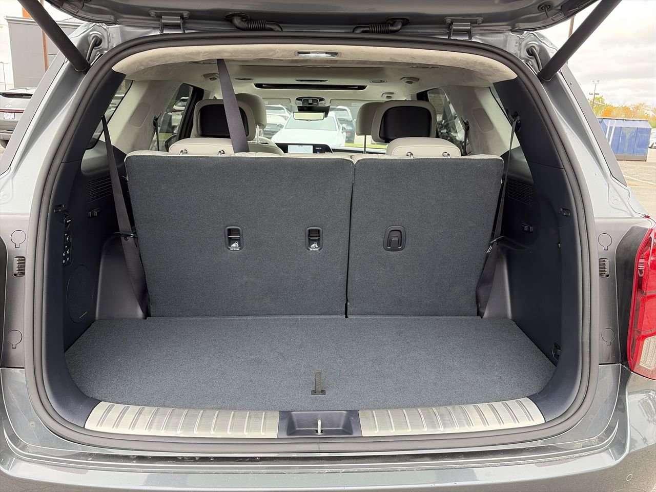 2025 Hyundai PALISADE Ultimate Calligraphy 7-PASS ONE OWNER   NO ACCIDENTS   LOW KMS   REMOTE START PARKING ASSIST   360 CAM   HARMAN KARDON SP Photo