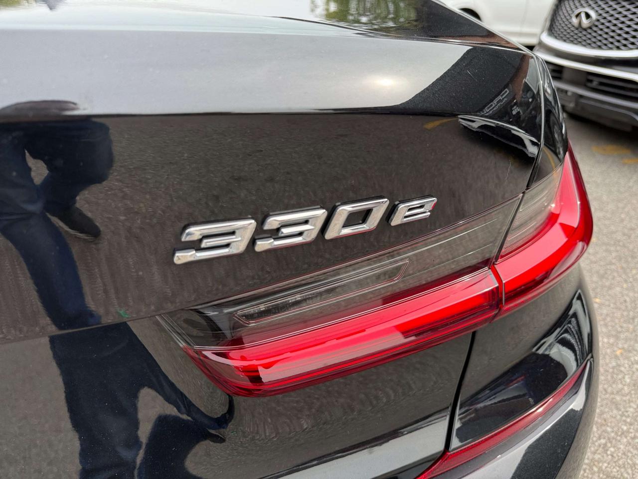 2022 BMW 3 Series 330e xDrive Plug-In Hybrid, M-sport package Photo