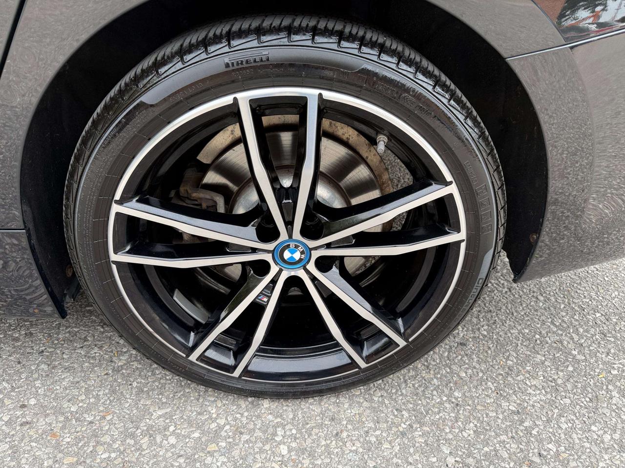 2022 BMW 3 Series 330e xDrive Plug-In Hybrid, M-sport package Photo