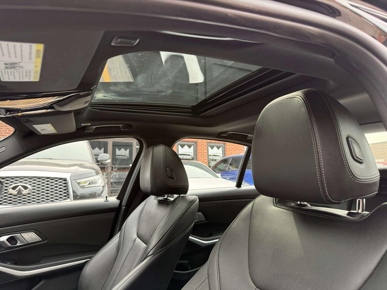 2022 BMW 3 Series 330e xDrive Plug-In Hybrid, M-sport package Photo