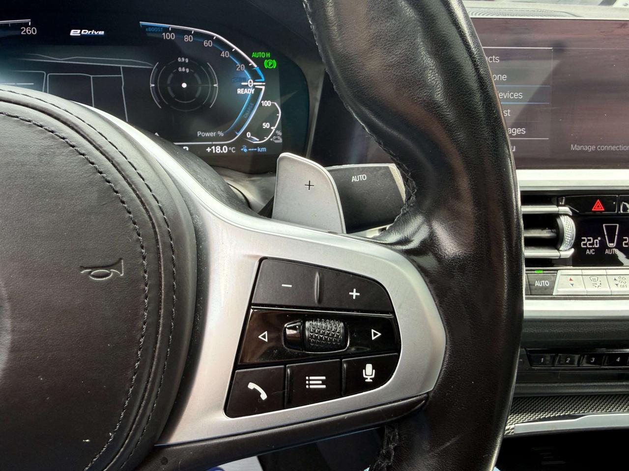 2022 BMW 3 Series 330e xDrive Plug-In Hybrid, M-sport package Photo