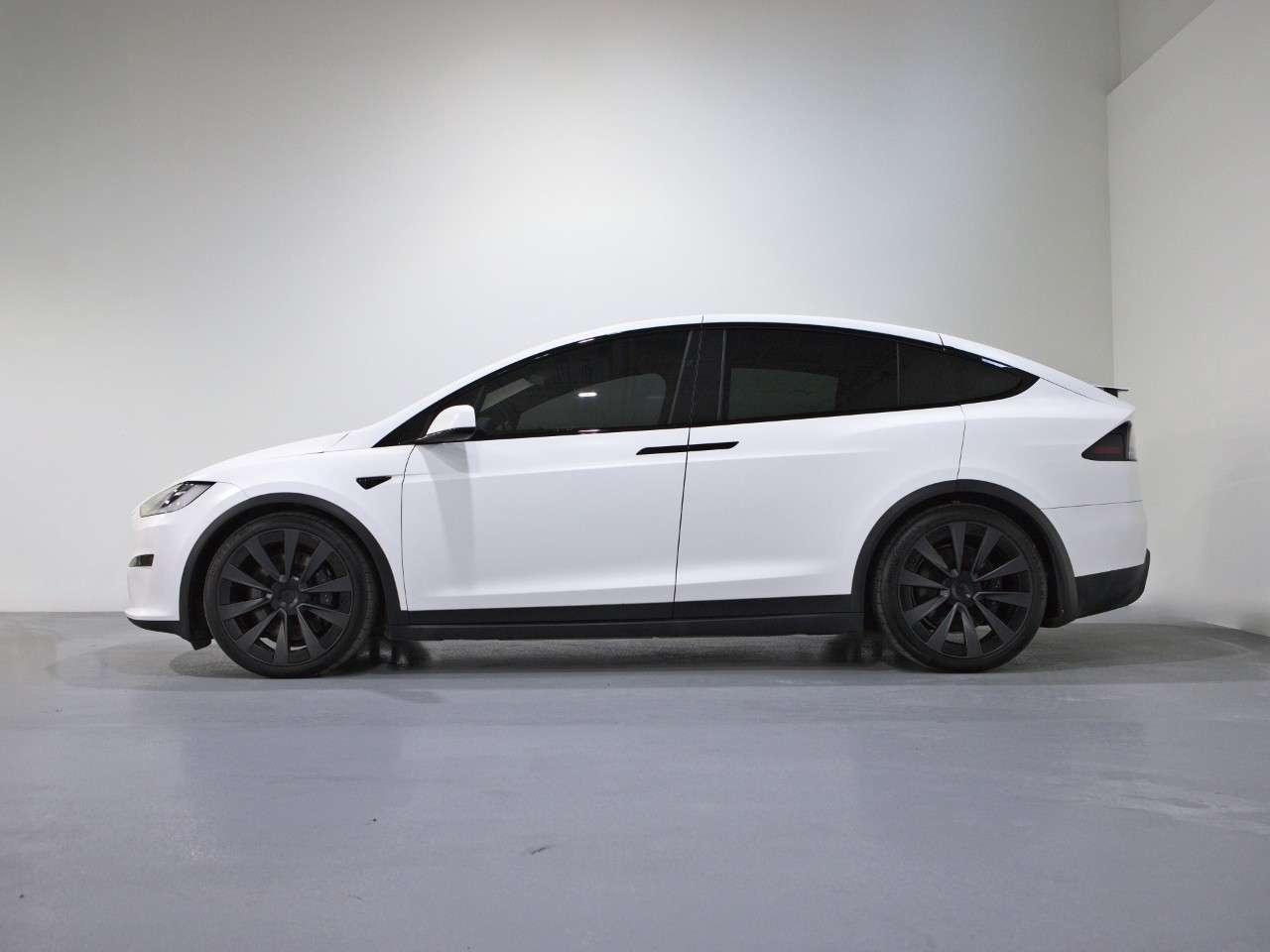 2022 Tesla Model X Plaid AWD Photo