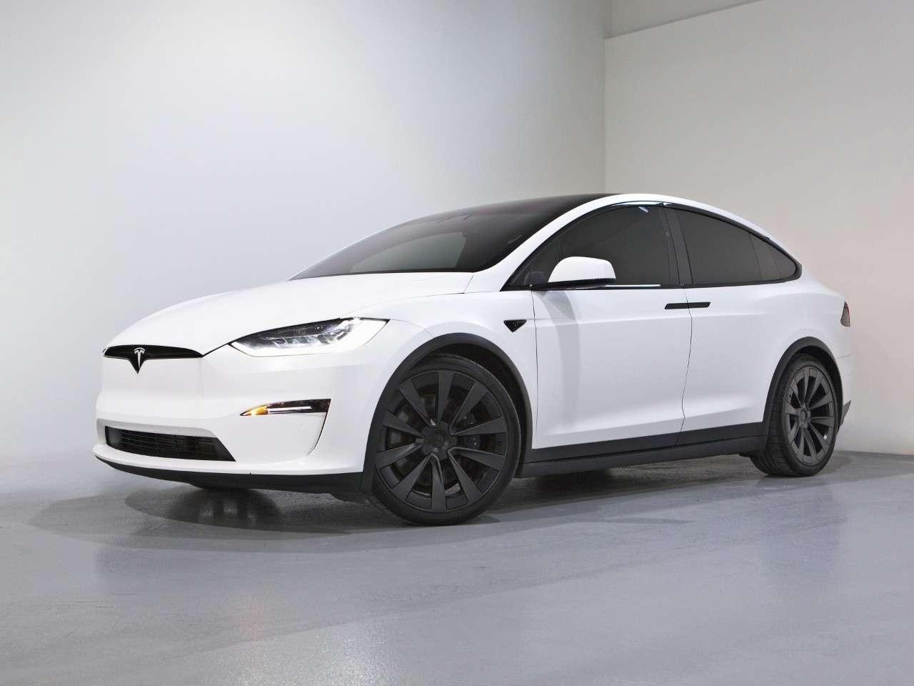 2022 Tesla Model X Plaid AWD Photo0