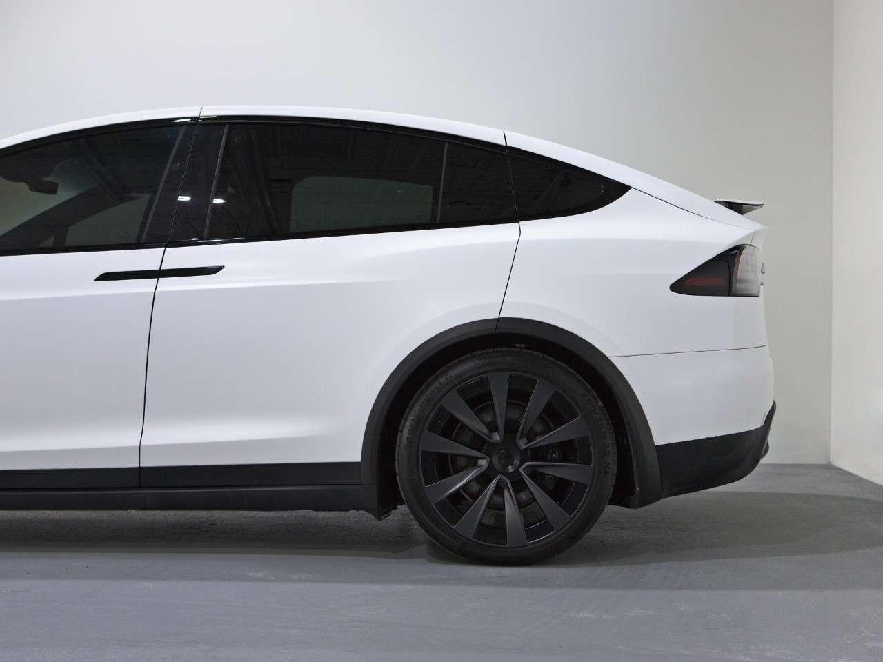 2022 Tesla Model X Plaid AWD Photo
