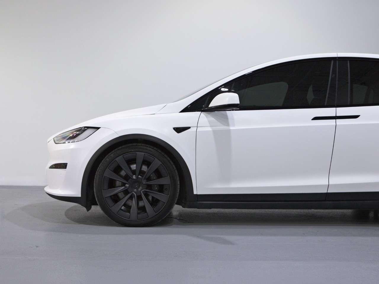 2022 Tesla Model X Plaid AWD Photo
