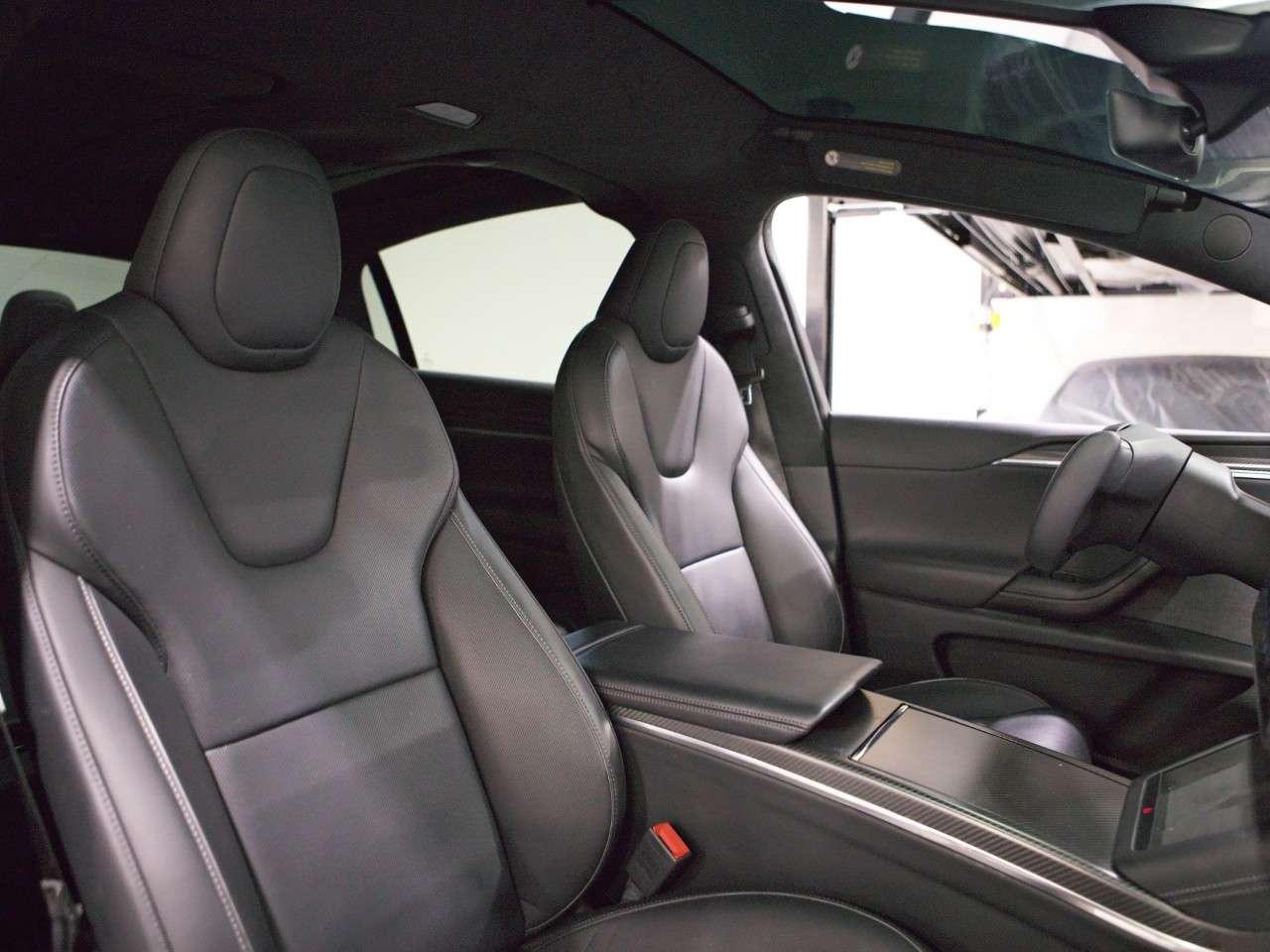 2022 Tesla Model X Plaid AWD Photo