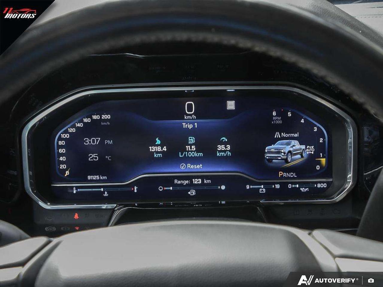 2022 Chevrolet Silverado 1500 4WD Double Cab 147 LT   LOW KMS   NO ACCIDENTS Photo
