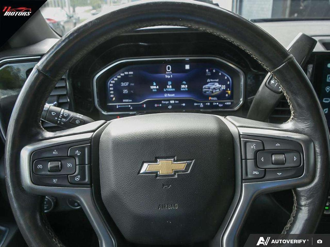2022 Chevrolet Silverado 1500 4WD Double Cab 147 LT   LOW KMS   NO ACCIDENTS Photo