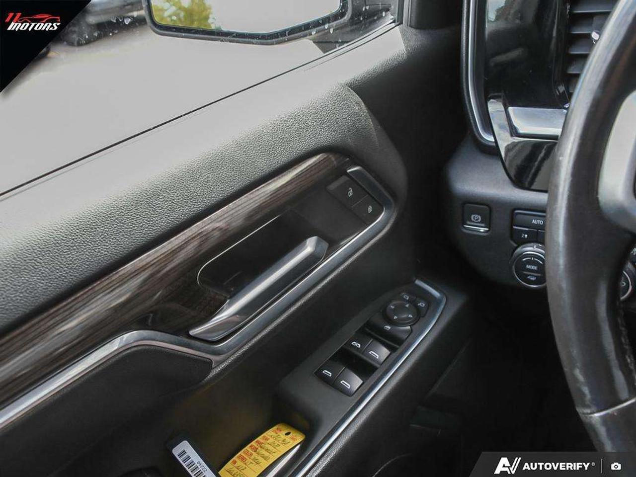 2022 Chevrolet Silverado 1500 4WD Double Cab 147 LT   LOW KMS   NO ACCIDENTS Photo