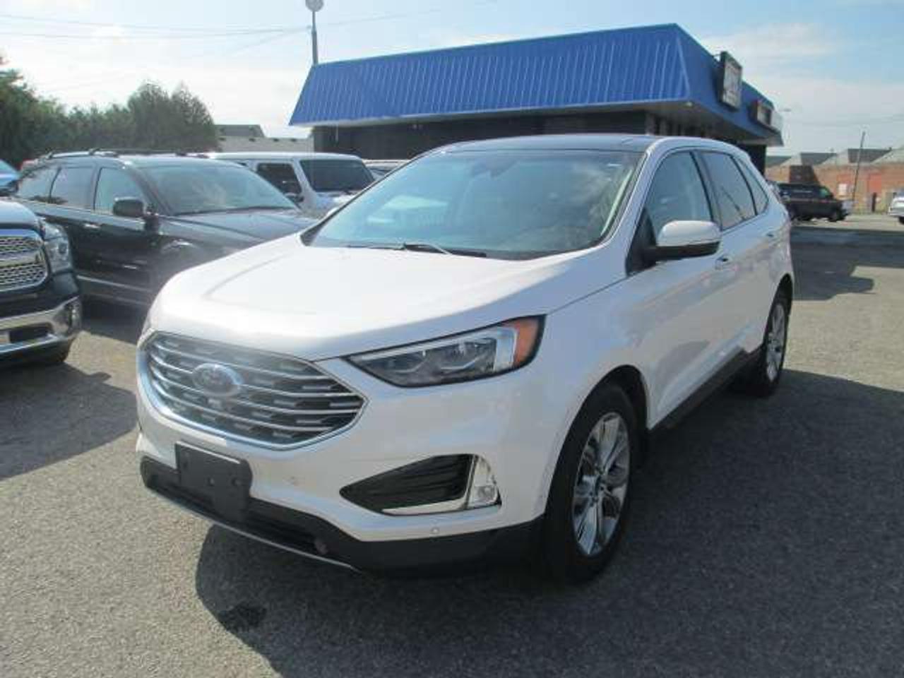 2019 Ford Edge Titanium, Local Trade, Leather, Sunroof, Navi Photo