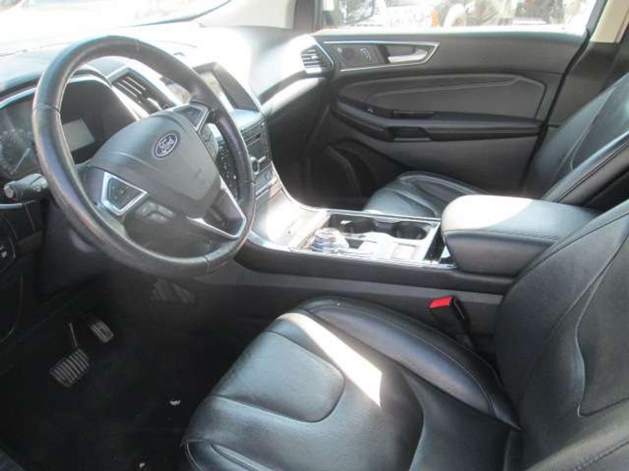 2019 Ford Edge Titanium, Local Trade, Leather, Sunroof, Navi Photo