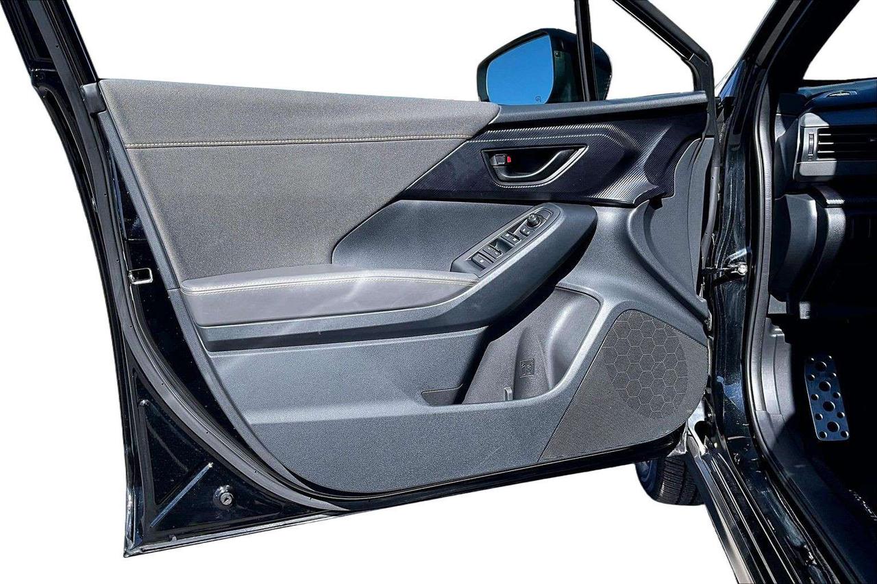2025 Subaru Crosstrek Onyx   Sunroof   Heated Wheel   Blind Spot Photo