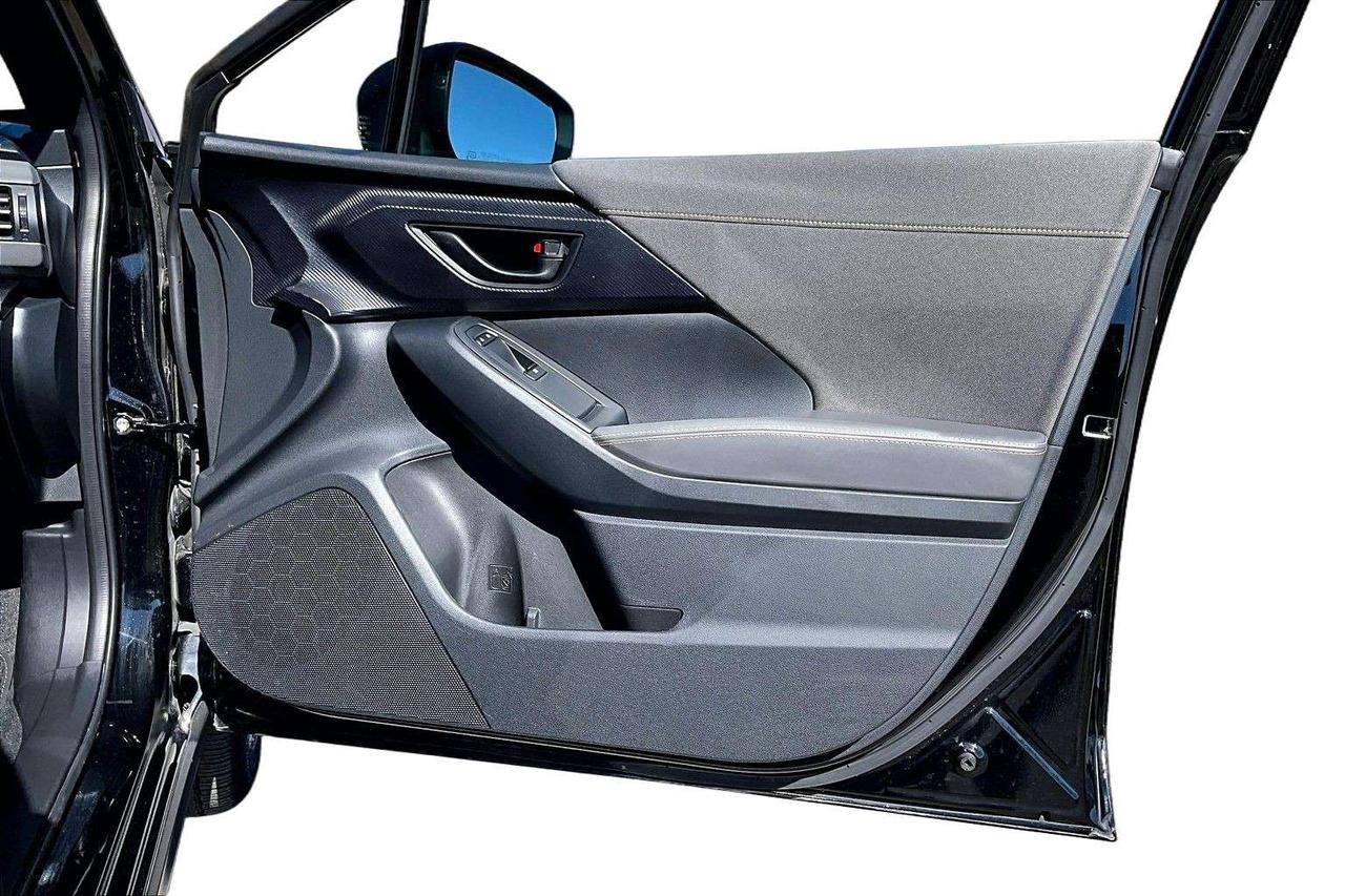 2025 Subaru Crosstrek Onyx   Sunroof   Heated Wheel   Blind Spot Photo