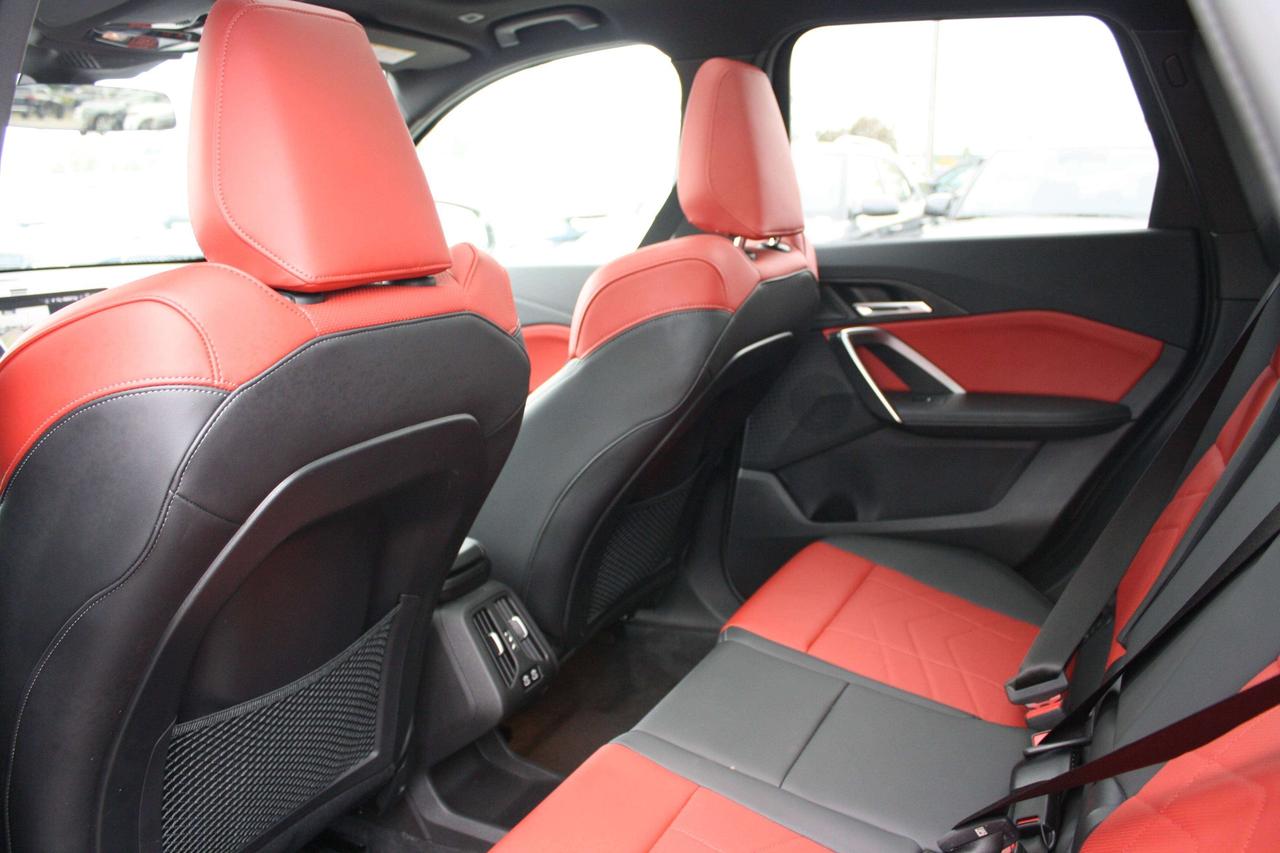 2024 BMW X1 xDrive / Heated Seats / Digital Cockpit / AWD Photo