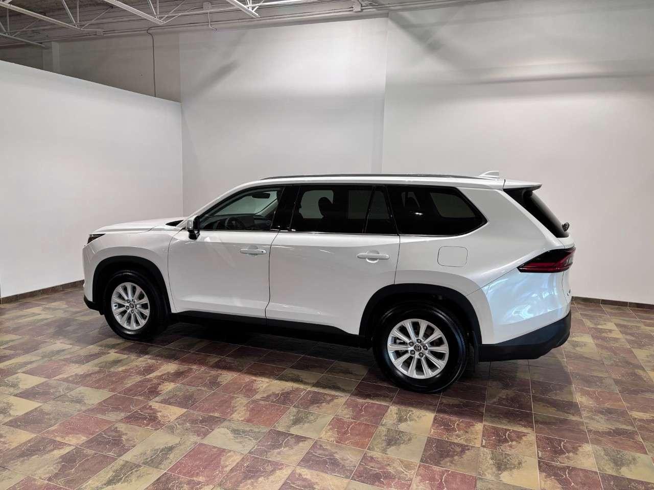 2025 Toyota Grand Highlander Hybrid XLE AWD Photo4