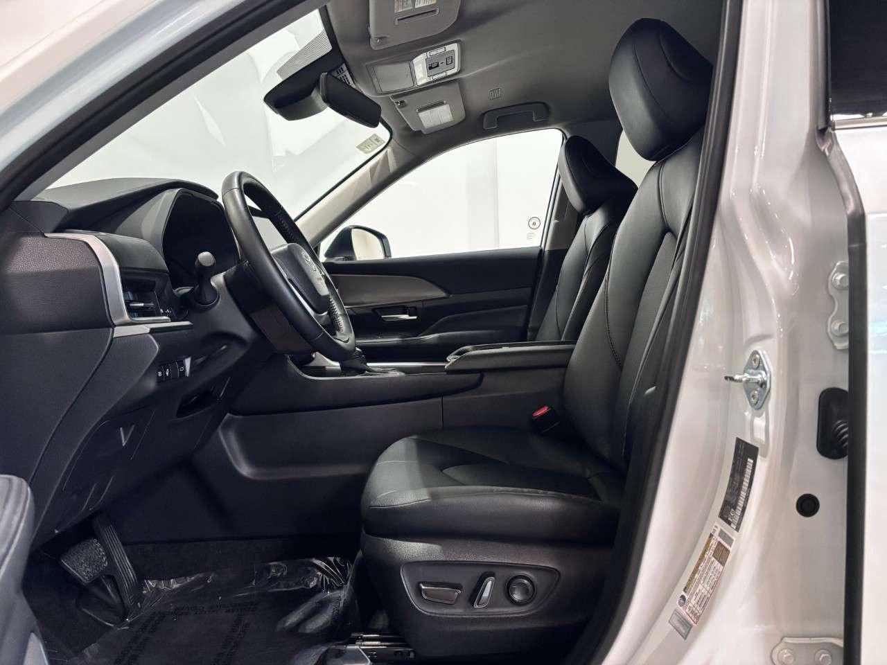 2025 Toyota Grand Highlander Hybrid XLE AWD Photo