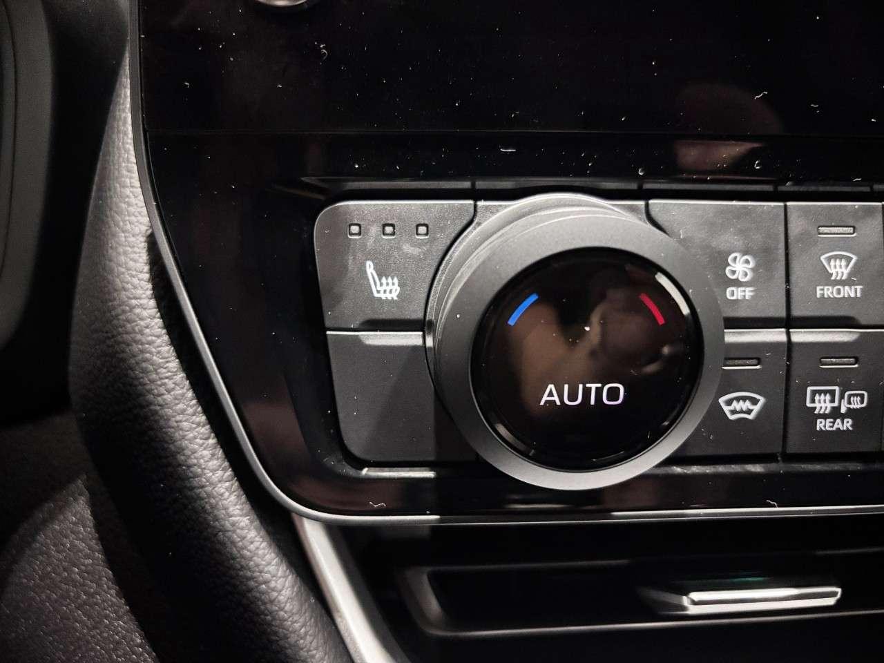2025 Toyota Grand Highlander Hybrid XLE AWD Photo