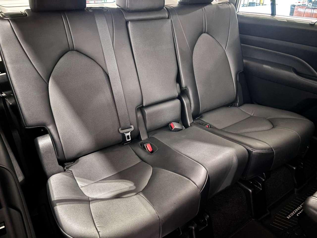 2025 Toyota Grand Highlander Hybrid XLE AWD Photo