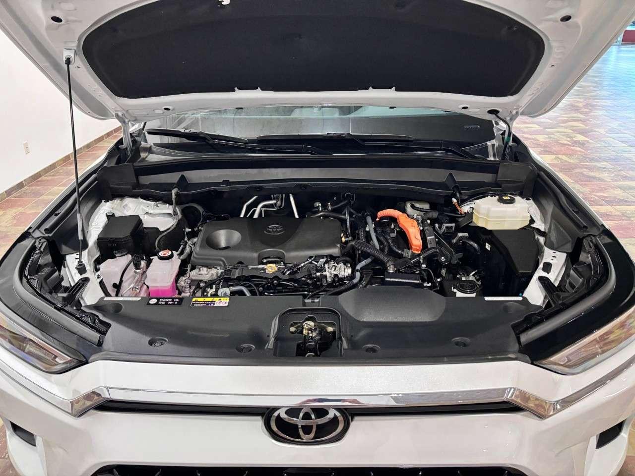 2025 Toyota Grand Highlander Hybrid XLE AWD Photo