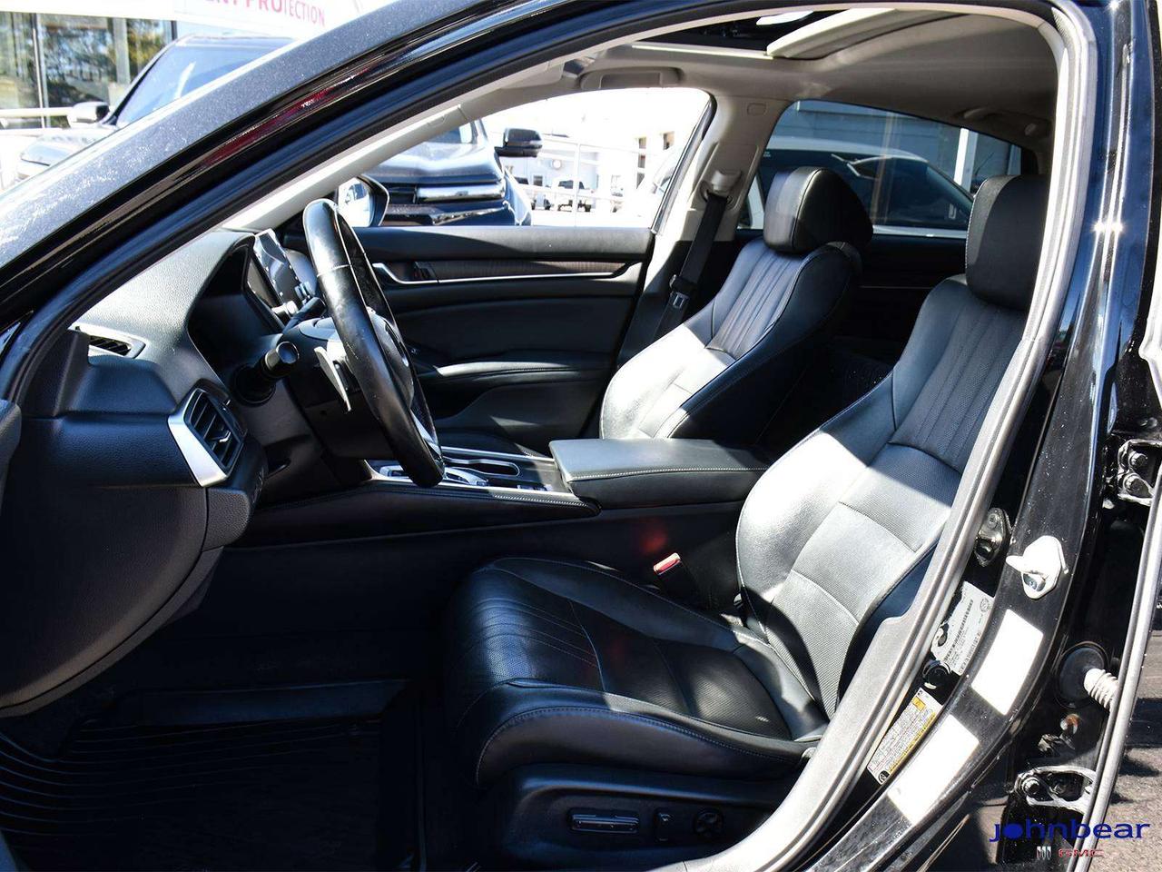 2018 Honda Accord LEATHER   REMOTE START   NAVIGATION   AFTERMARKET Photo