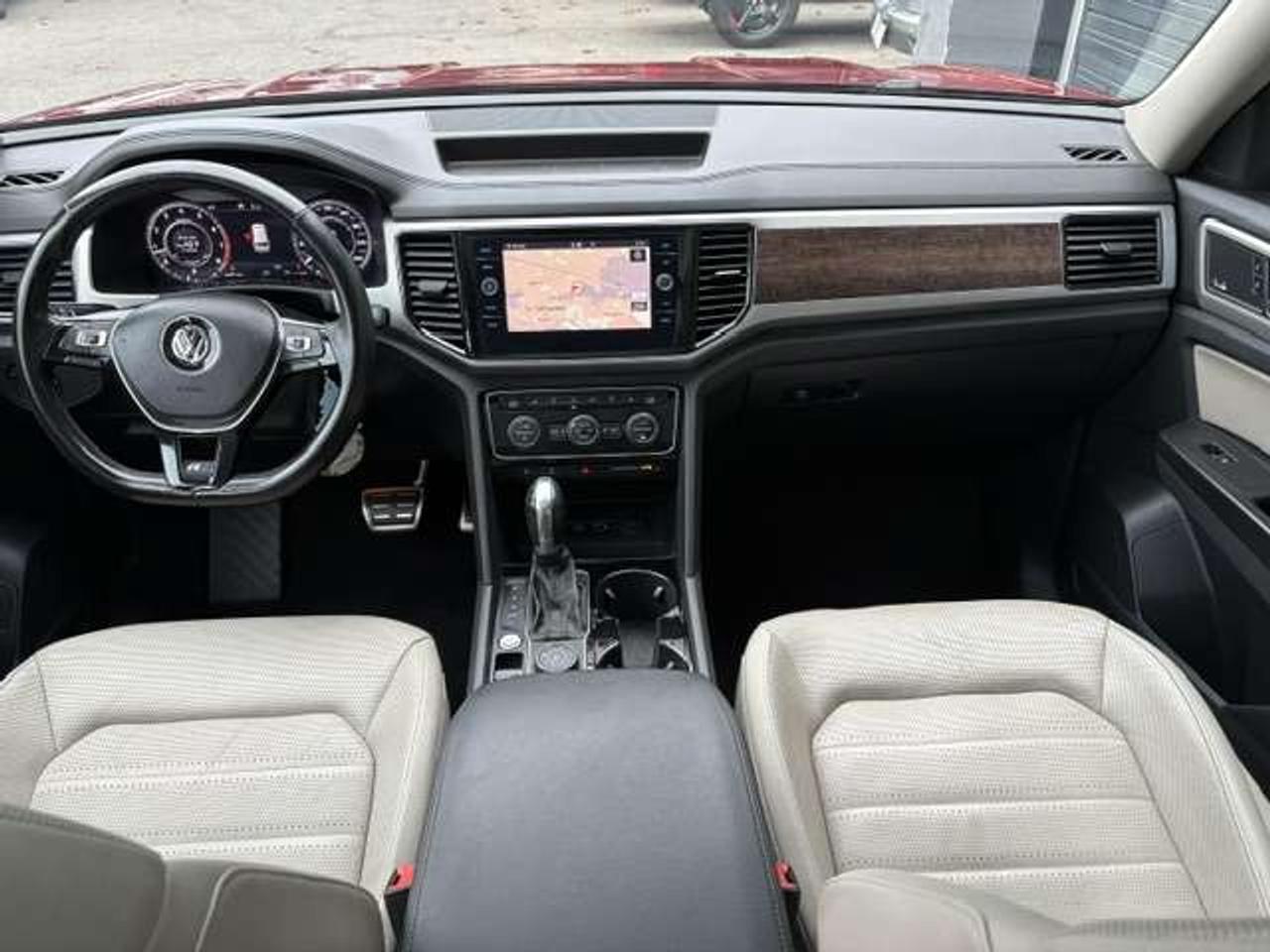 2019 Volkswagen Atlas Execline, R-LINE PKG, FULLY LOADED, NICE MACHINE!! Photo4