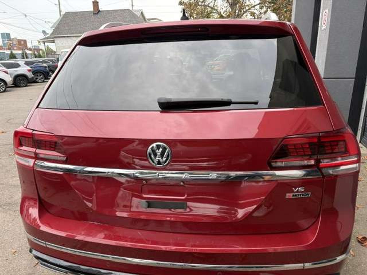 2019 Volkswagen Atlas Execline, R-LINE PKG, FULLY LOADED, NICE MACHINE!! Photo
