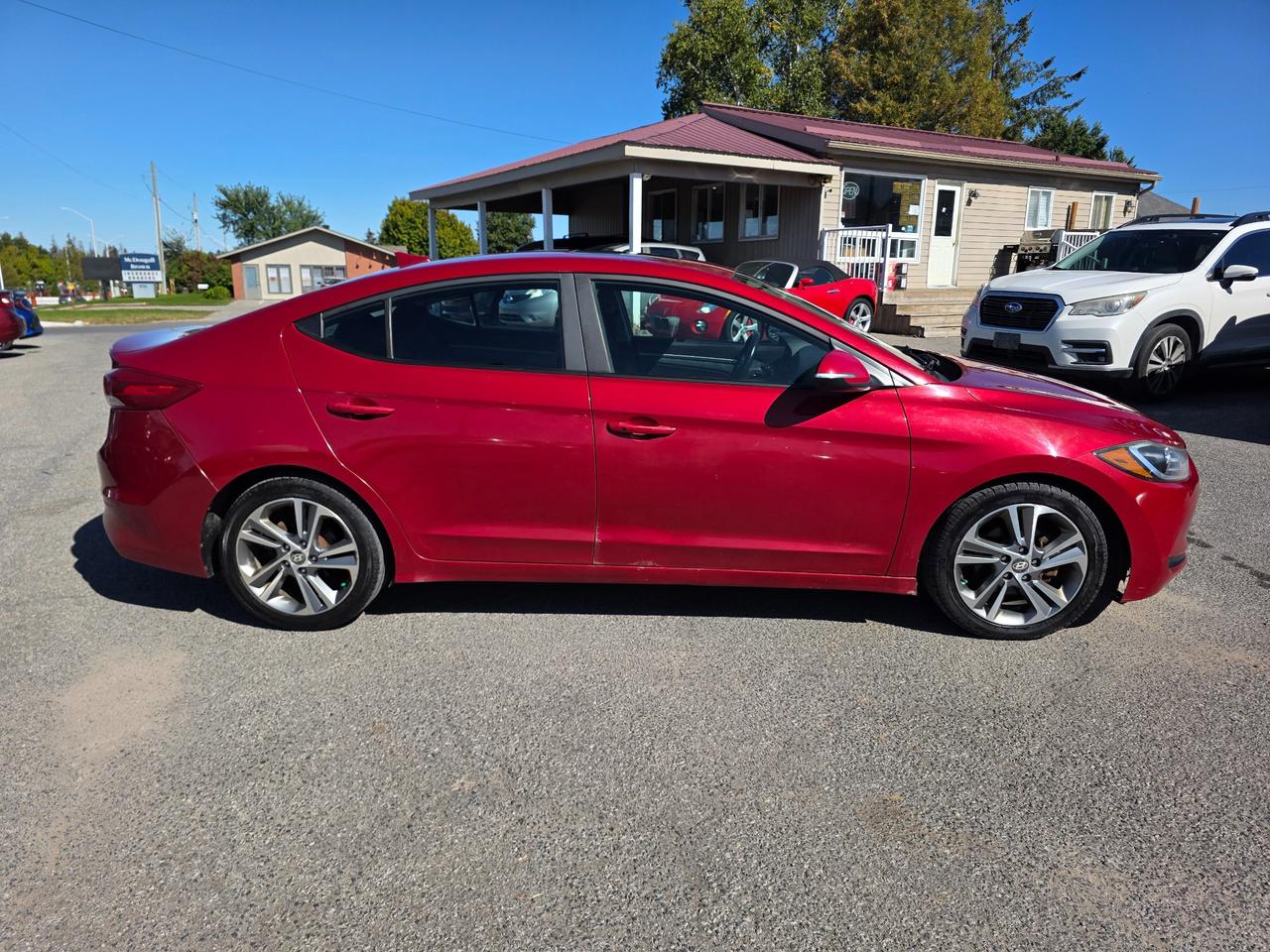 2017 Hyundai Elantra GLS (A6) 4dr Sedan Photo4