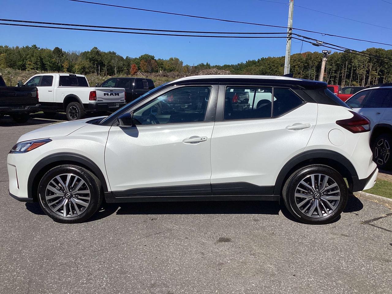 2024 Nissan Kicks SV Photo